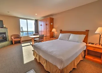 Inn at Big White hotel thumbnail 6