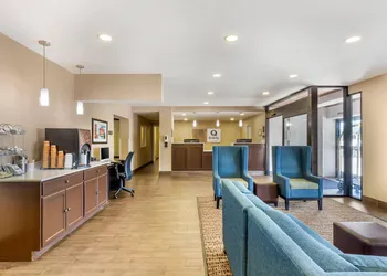 Quality Inn & Suites Spring Lake - Fayetteville near Fort Bragg hotel thumbnail 2