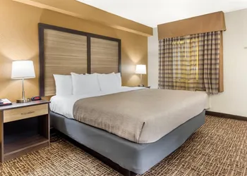 Quality Inn & Suites Spring Lake - Fayetteville near Fort Bragg hotel thumbnail 6