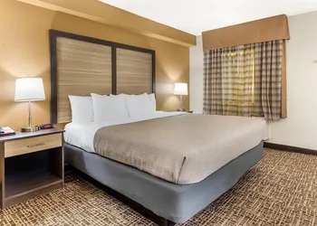 Quality Inn & Suites Spring Lake - Fayetteville near Fort Bragg hotel thumbnail 6