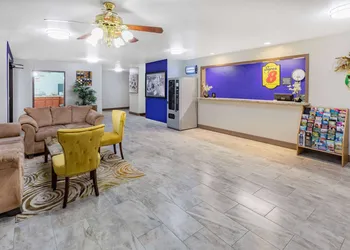 Super 8 by Wyndham Kinder/Coushatta near Casino hotel thumbnail 2