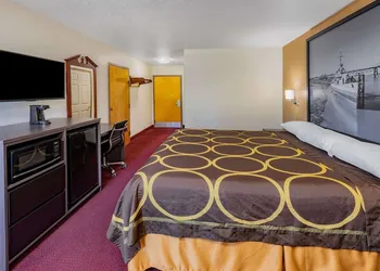 Super 8 by Wyndham Kinder/Coushatta near Casino hotel thumbnail 4