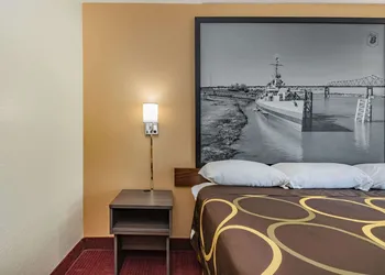 Super 8 by Wyndham Kinder/Coushatta near Casino hotel thumbnail 7