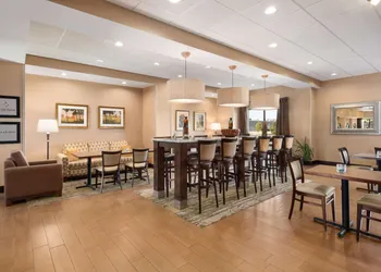 Hampton Inn Spearfish hotel thumbnail 5