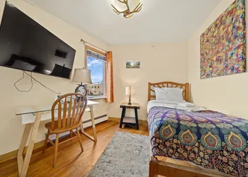 Qupqugiaq Inn hotel thumbnail 8