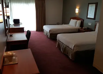 Crystal Inn Neptune hotel thumbnail 4