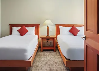 Long Beach Lodge Resort hotel thumbnail 4