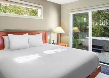 Long Beach Lodge Resort hotel thumbnail 5