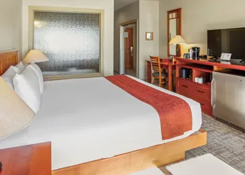 Long Beach Lodge Resort hotel thumbnail 7