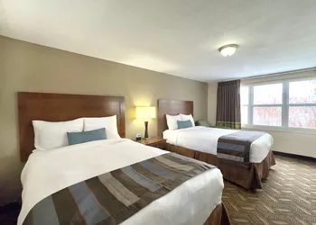 Super 8 by Wyndham Greensburg hotel thumbnail 6