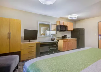 Studio 6 Lenexa, KS - Overland Park hotel thumbnail 7