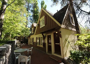 Saddleback Inn hotel thumbnail 2