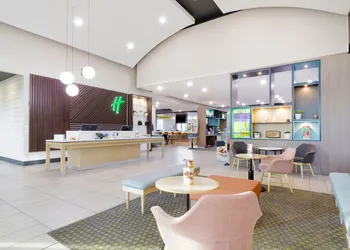 Holiday Inn Hotel & Suites PHOENIX AIRPORT by IHG hotel thumbnail 4
