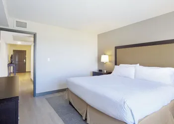 Holiday Inn Hotel & Suites PHOENIX AIRPORT by IHG hotel thumbnail 6