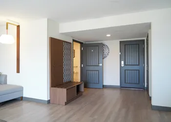Holiday Inn Hotel & Suites PHOENIX AIRPORT by IHG hotel thumbnail 7