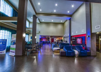 Comfort Suites Waco North - Near University Area hotel thumbnail 2