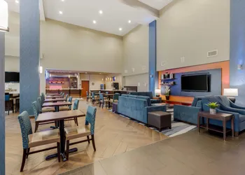 Comfort Suites Waco North - Near University Area hotel thumbnail 5