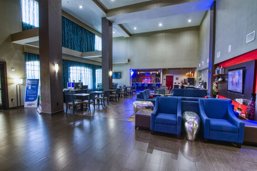 Comfort Suites Waco North - Near University Area hotel detail image 6