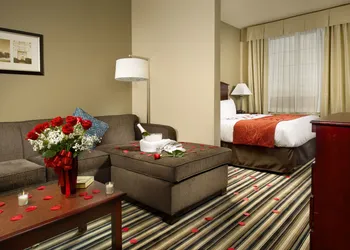 Comfort Suites Waco North - Near University Area hotel thumbnail 7