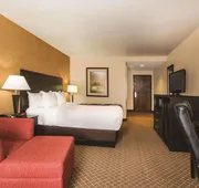 La Quinta Inn & Suites by Wyndham Ely hotel detail image 4