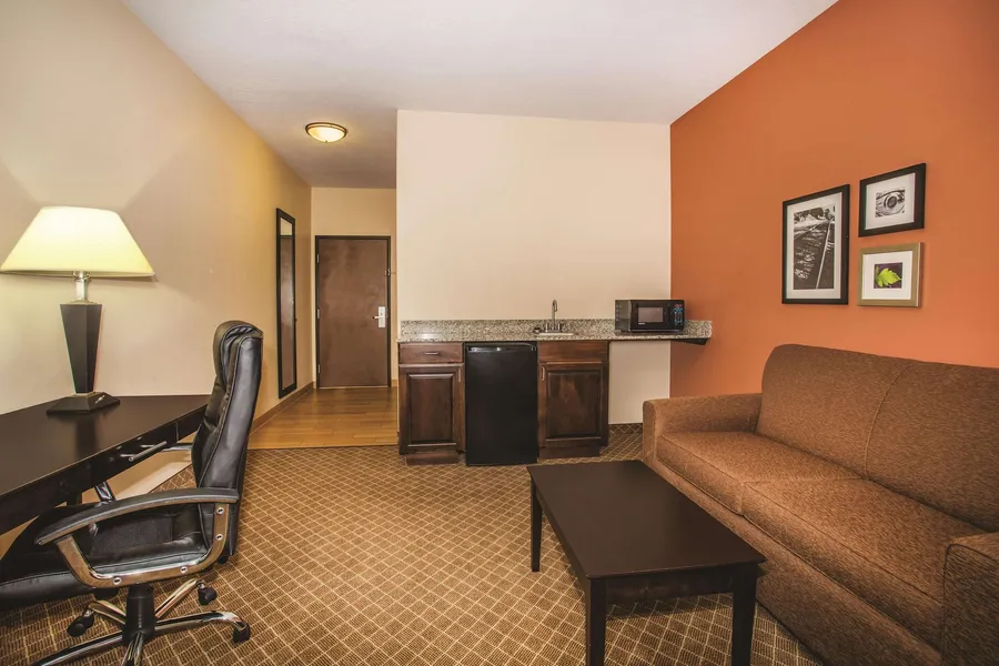 La Quinta Inn & Suites by Wyndham Ely hotel detail image 6