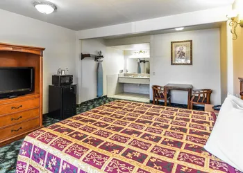 Sunset Motel hotel thumbnail 3