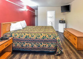 Sunset Motel hotel thumbnail 4