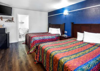 Sunset Motel hotel thumbnail 6