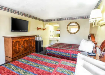 Sunset Motel hotel thumbnail 7