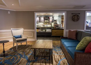Cedar Point's Hotel Breakers hotel thumbnail 8