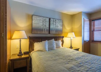 Newport Resort hotel thumbnail 4