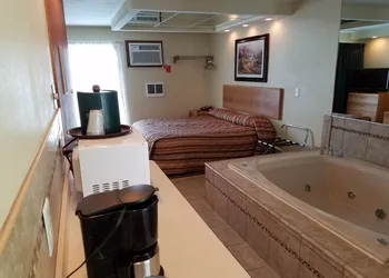 Black Hawk Motel and Suites hotel thumbnail 3