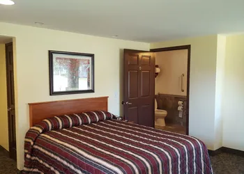 Black Hawk Motel and Suites hotel thumbnail 6