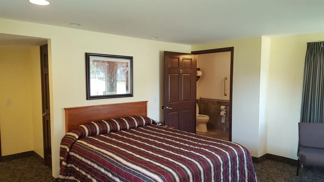Black Hawk Motel and Suites hotel detail image 6