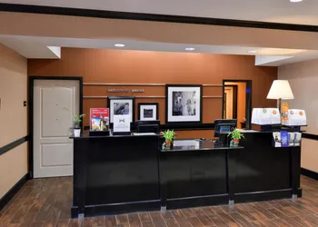 Hampton Inn Pecos hotel thumbnail 4