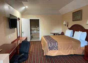 Executive Inn And Suites hotel thumbnail 4