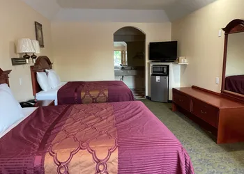 Executive Inn And Suites hotel thumbnail 6