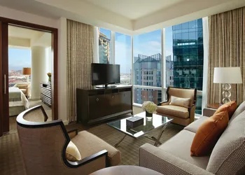 Four Seasons Hotel Baltimore hotel thumbnail 7
