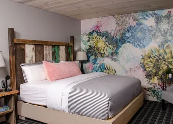 Vintage Block Inn & Suites hotel thumbnail 6