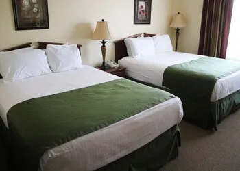 Edgewood Hotel & Suites hotel thumbnail 7