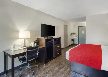 Surestay By Best Western Greenville hotel thumbnail 6