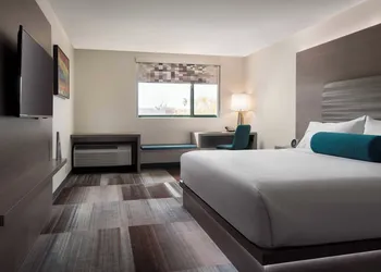 Aloft by Marriott Scottsdale hotel thumbnail 5