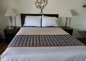 Sonoma Lodge hotel thumbnail 7