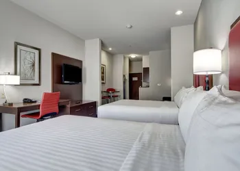 Holiday Inn Express & Suites Oklahoma City North by IHG hotel thumbnail 2