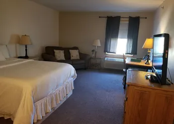 Brook Pointe Inn hotel thumbnail 7