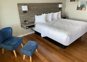 Kings Arms Motel hotel thumbnail 5