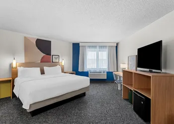 Spark by Hilton Cedar Falls hotel thumbnail 4