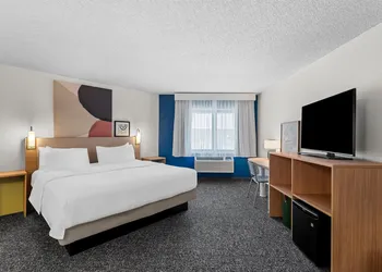 Spark by Hilton Cedar Falls hotel thumbnail 4