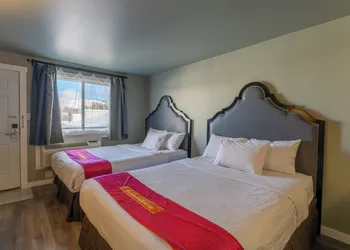Ace Motel hotel thumbnail 3