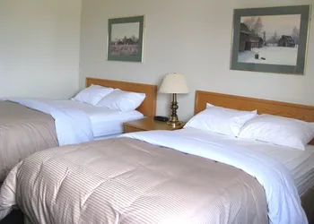 Colonial Inn hotel thumbnail 4
